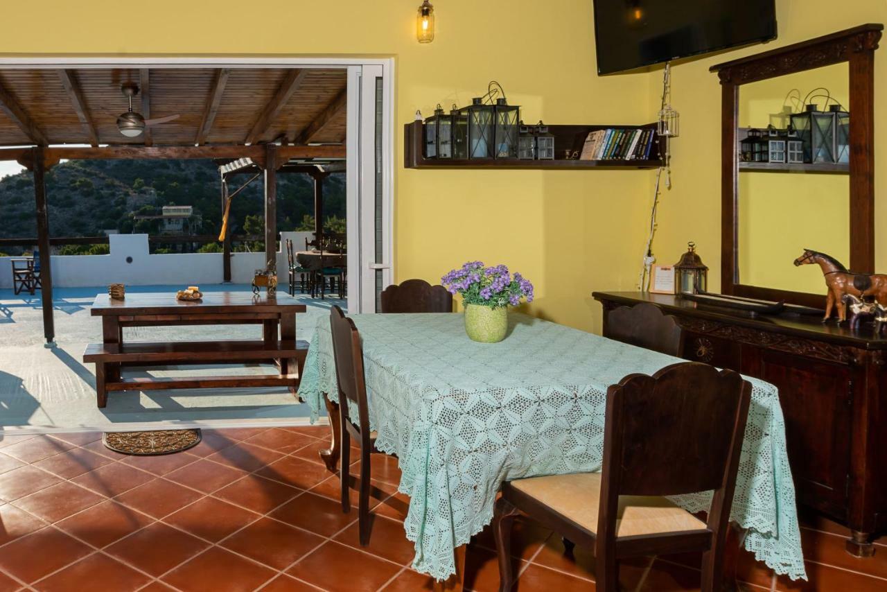 Saronic Seafront Villa Salamís Eksteriør billede